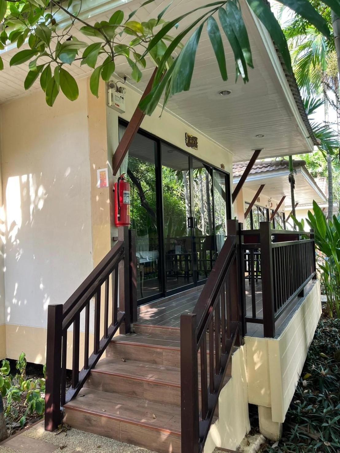 Chawalun Resort Don Tum Екстер'єр фото